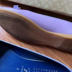 Women flat shoes size 7 good condition used twice